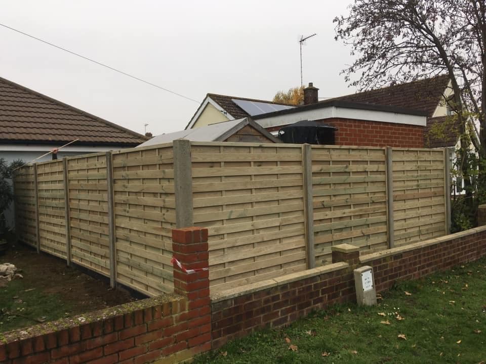 Fencing and Gates Town and Country Gardening Services LTD